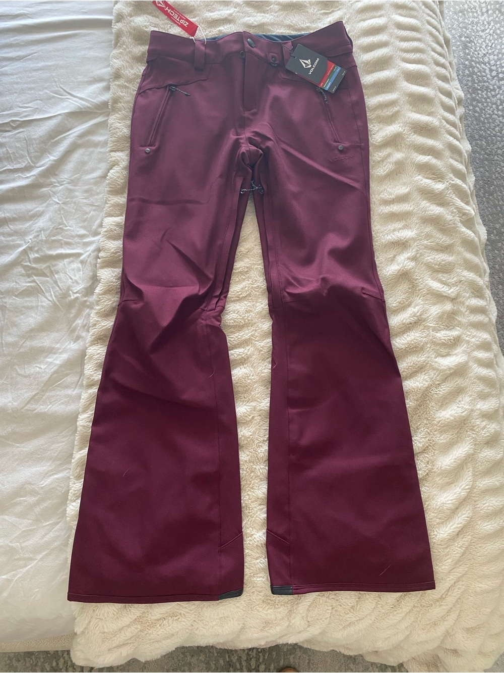 Volcom Women's Burgundy Ski Pants